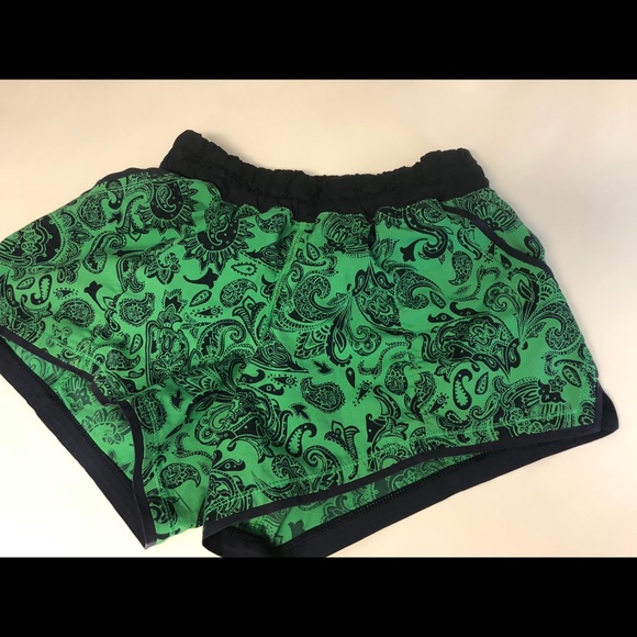 Lululemon Shake & Break Shorts - Picture 4 of 6